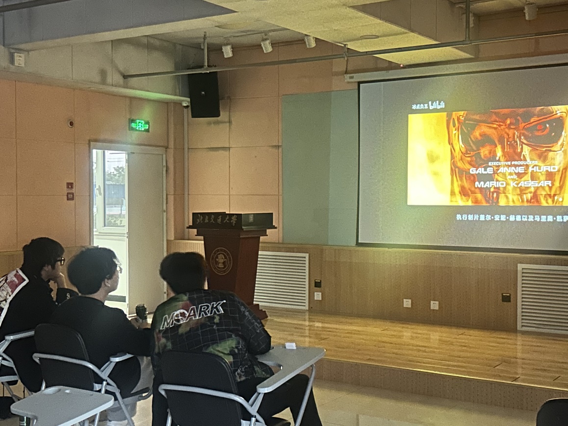 威海校区开展2024-2025学年春季学期科技活动节