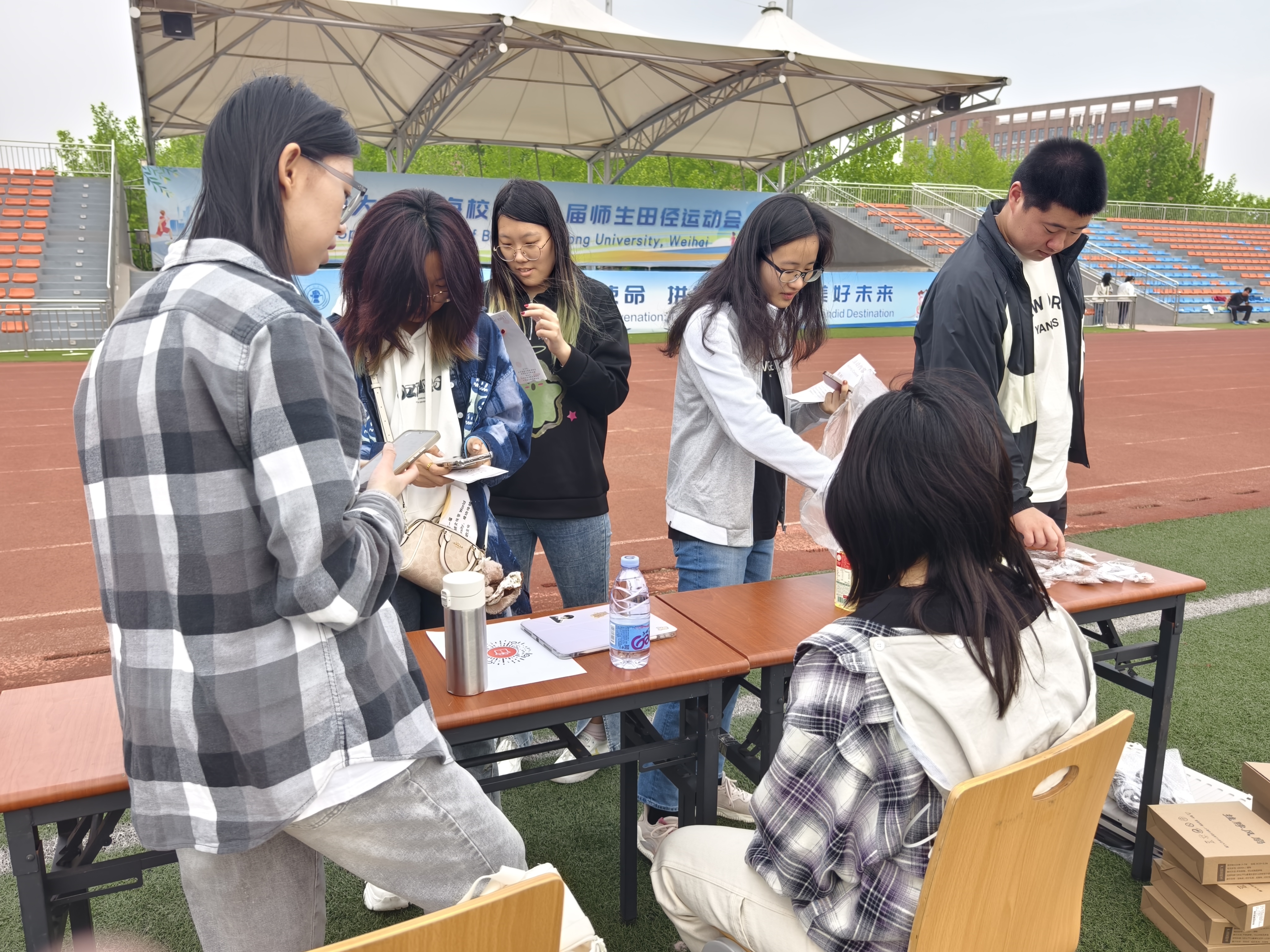 威海校区举办“心星相应，点亮心灵之光”心理健康主题活动